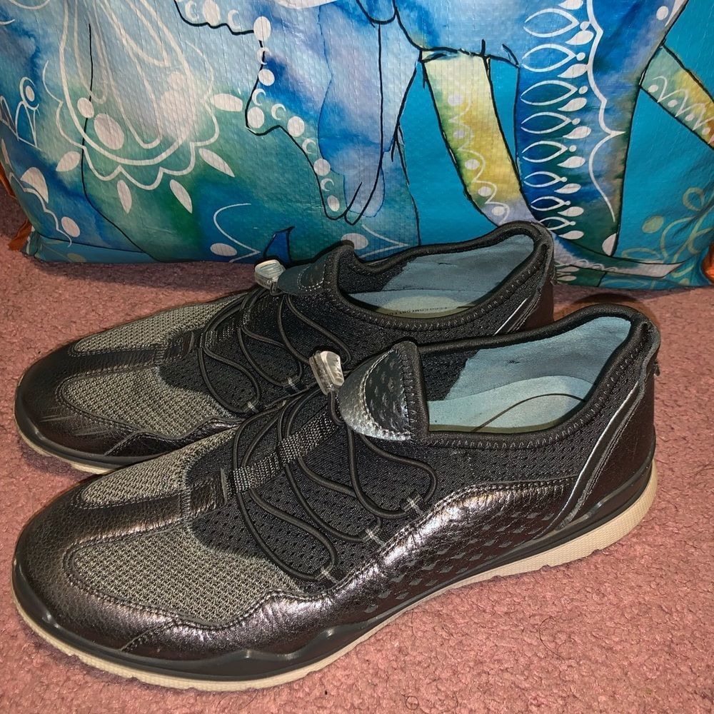 Ecco Gunmetal Sneakers Sz 40